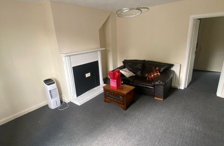 Bunns lane, Dudley, DY2 7RA - Photo 2