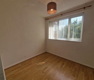 2 bedroom semi-detached house to rent - Photo 5