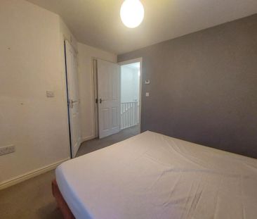 3 bedroom terraced house to rent - Photo 5