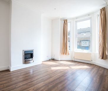 3 Bed Terraced House, Marmont Road, SE15 - Photo 3