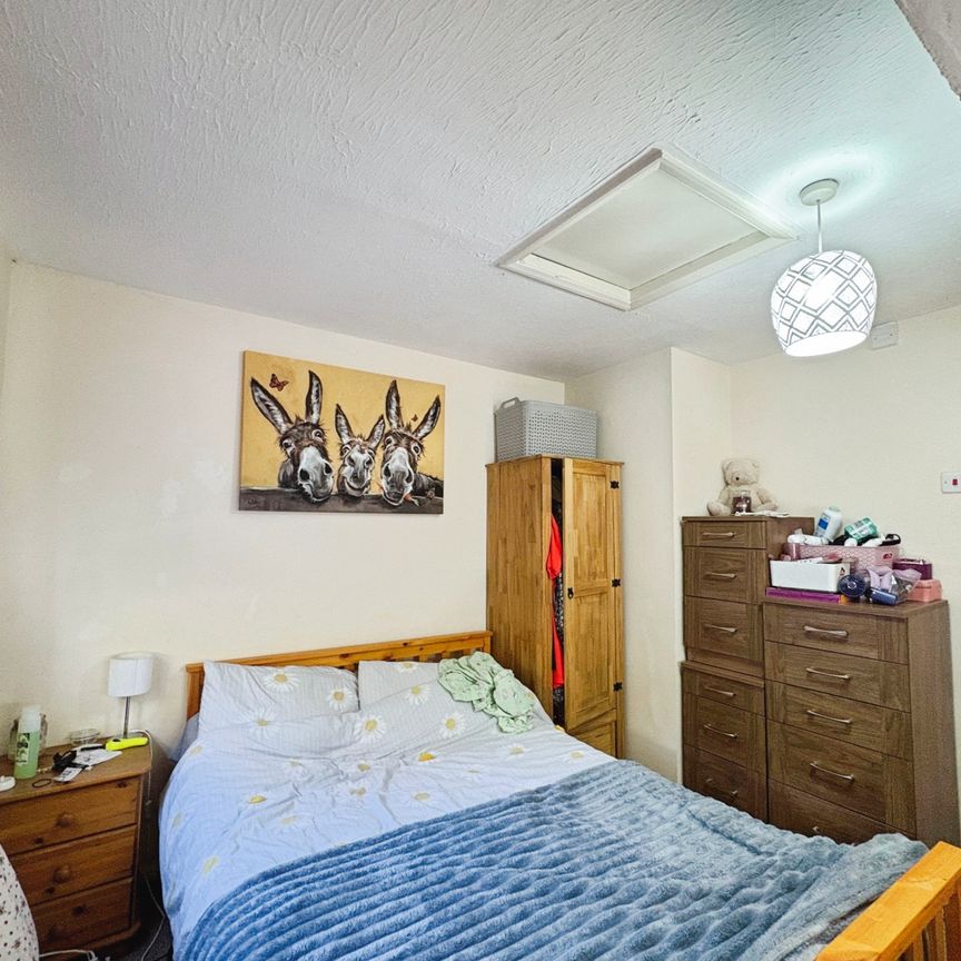 1 bedroom semi-detached to rent Farndon Close, Northampton, NN3 8TJ - Photo 1