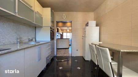 Apartament 3 camere Racadau - zona Tampei/Valea Cetății - Fotografie 4