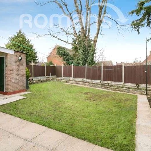 Queen Mary Avenue, Basingstoke, RG21 - Photo 1