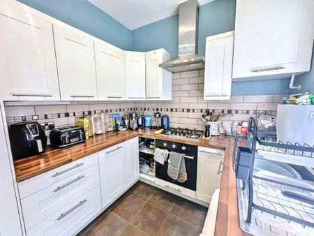 2 bedroom terraced house to rent - Photo 3