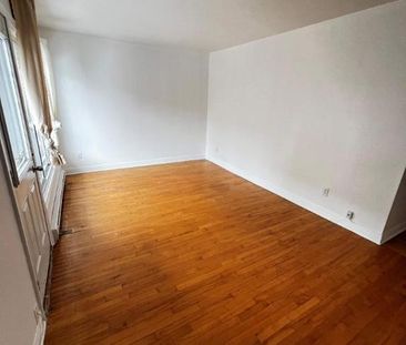 Superbe 4 ½ rénové, situé dans un immeuble tranquille à NDG - Photo 2