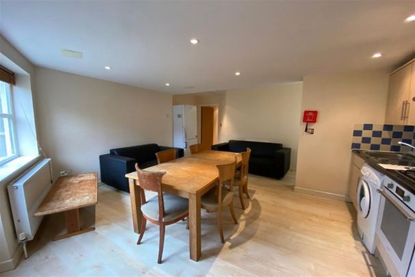 5 bedroom semi-detached house to rent - Photo 1