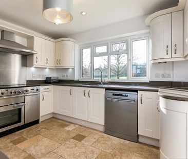 3 bedroom detached house to rent - Photo 3