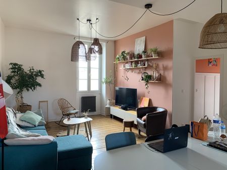 Location Appartement 4 pièces 80m² COGNAC 16100 - Photo 2