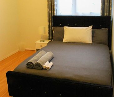 Room in a Shared Flat, Morrison House, SW2 - Photo 3