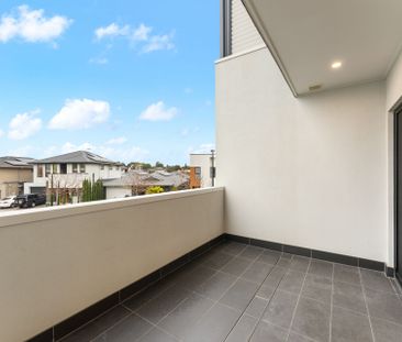 54 Steeplechase Avenue, St Clair - Photo 2