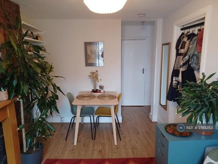 1 bedroom flat to rent - Photo 5