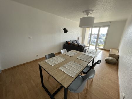 Location Appartement 3 pièces 63m² LA ROCHE SUR YON 85000 - Photo 3