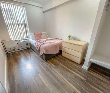 Esher Road, L6 - Photo 5