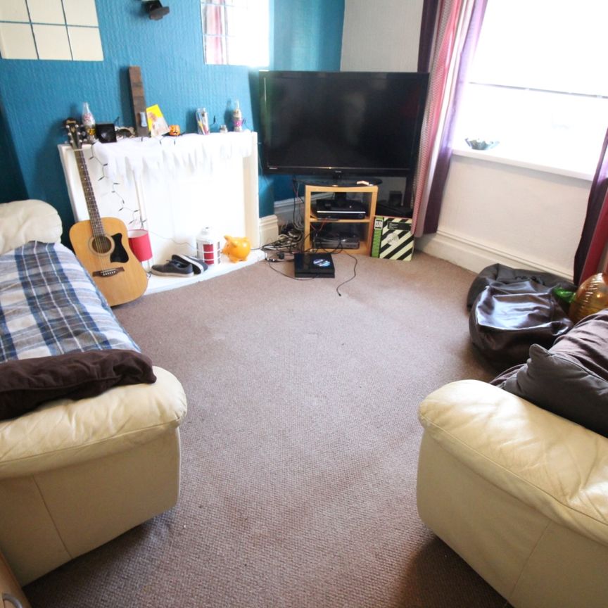 Donald Street, Roath - Photo 1