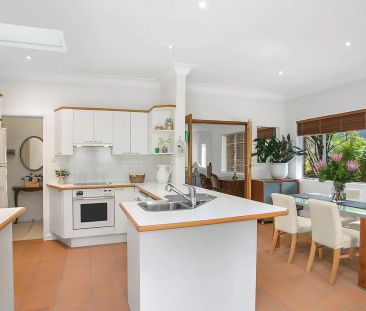 Ultimate Family Home Positioned Perfectly in Heart of Chatswood - Photo 5