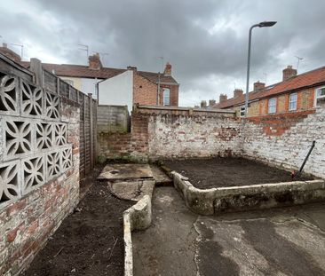 Eastbourne Gate, Taunton, Somerset - Photo 5