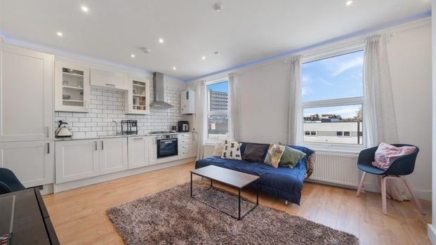 Buckland Crescent, Belsize Park, London, NW3 - Photo 1