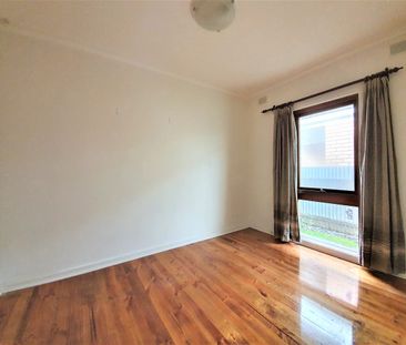 Generous family home only a blink to Plympton International College - Photo 6