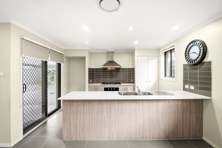 24 Cottonwood Avenue, Jordan Springs NSW 2747 - House For Rent | Domain - Photo 4