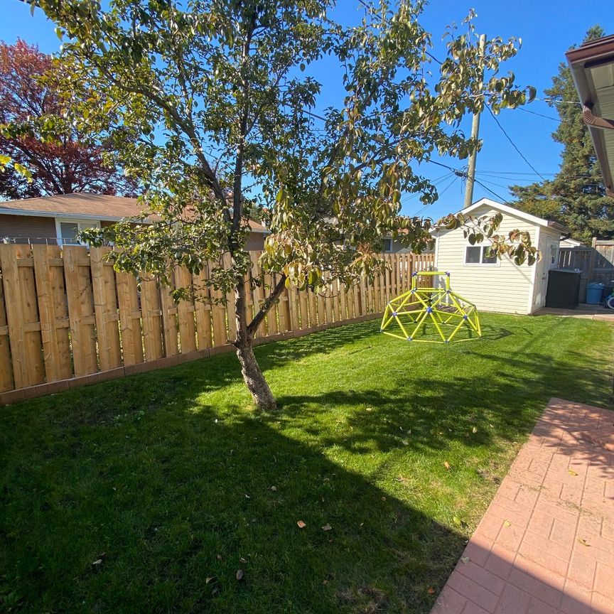 For Lease - 1344 AVENUE U Avenue Unit# B, Alta Vista and Area, Ontario - Photo 1