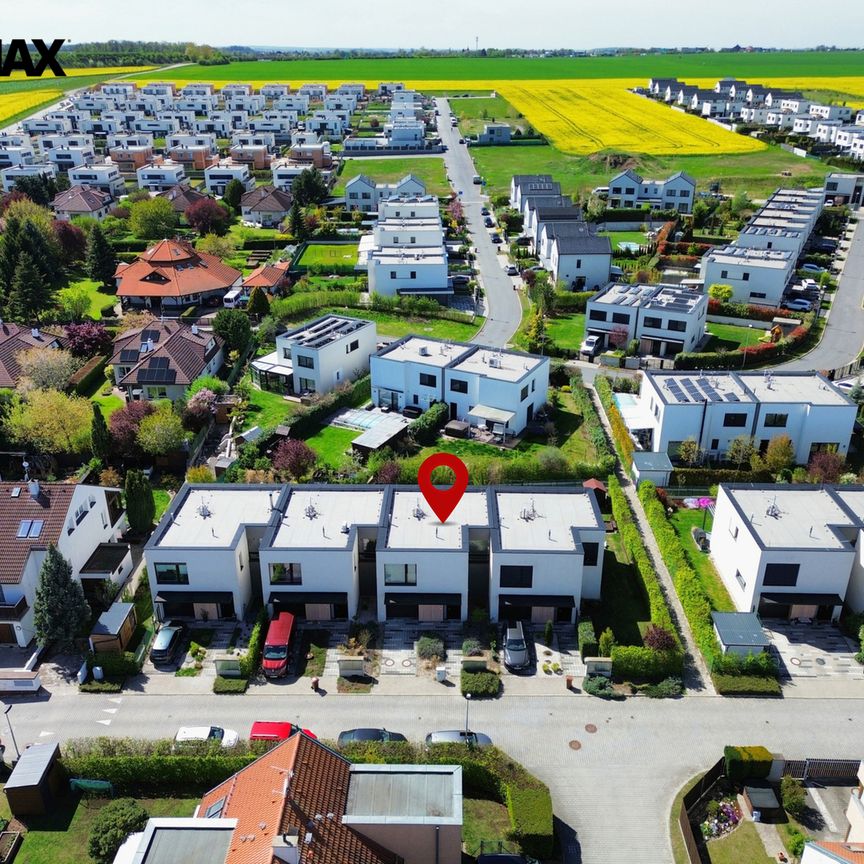 Pronájem domu 146 m², Praha 8 - Březiněves - Photo 1