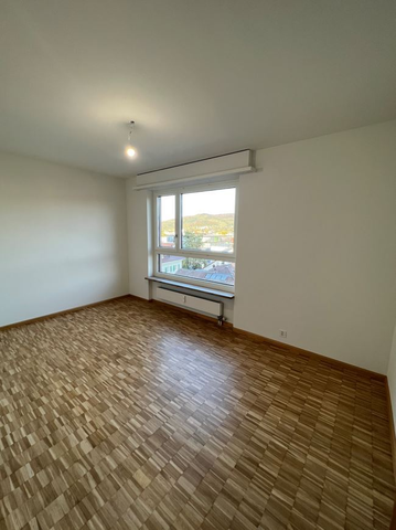 Helle 5.5-Zimmerwohnung im Zentrum von Reinach - Photo 3
