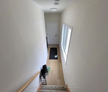 Condo Townhouse For Lease | E9284070 - Photo 5