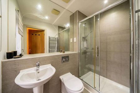 2 bedroom flat to rent - Photo 5