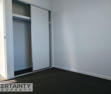 Modern duplex in Morayfield - Photo 1