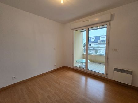 Location Appartement 3 pièces 65m² - Photo 2