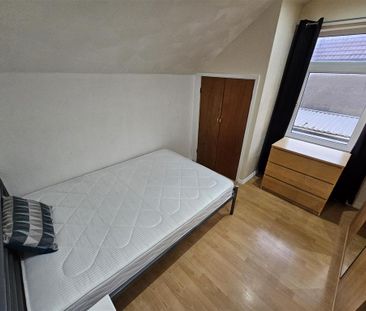 2 bedroom flat to rent - Photo 6