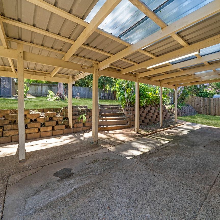 Welcome Home: Where Comfort Meets Outdoor Bliss! - Photo 1