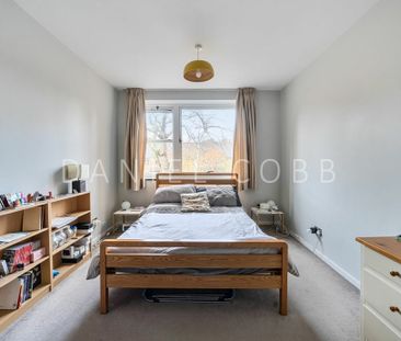 1 Bedroom Flat to Rent in Carrick Court Kennington Park Road, Londo... - Photo 6