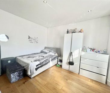 House share to rent - Photo 3