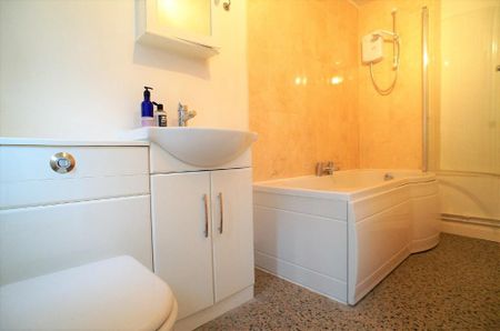 2 bedroom semi-detached house to rent - Photo 5