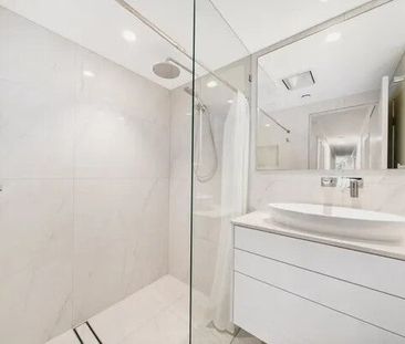 Scarborough - Photo 1