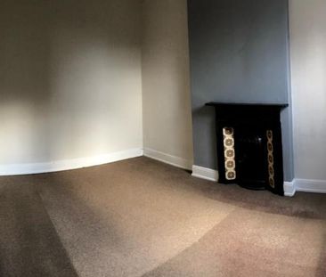 Room in a Shared House, Mayo Road, NG5 - Photo 4