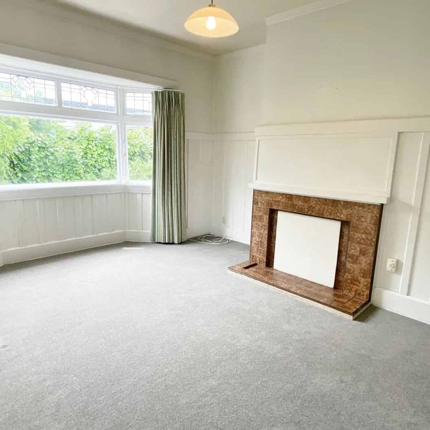 ST ALBANS - TWO BEDROOM HOME, HEATPUMP, SPACIOUS YARD - Photo 1