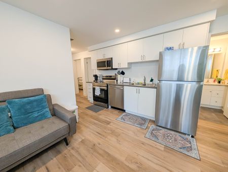 Beautiful 2-Bedroom Apartment in Niagara Falls! - Photo 5