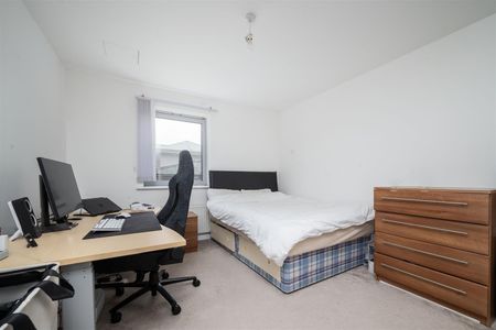 1 bedroom flat - Photo 3