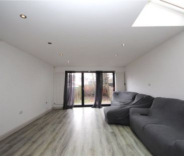Whitehorse Lane, London, SE25 6UX - Photo 2