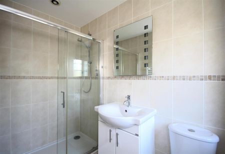 4 bedroom detached house to rent - Photo 5