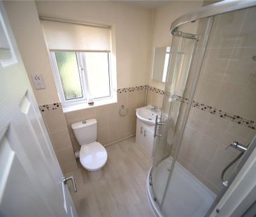 2 bedroom end of terrace house to rent - Photo 6
