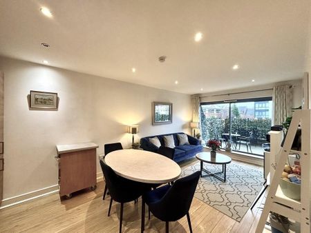 2 bedroom flat to rent - Photo 2