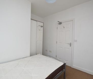 4 bedroom house to rent - Photo 1