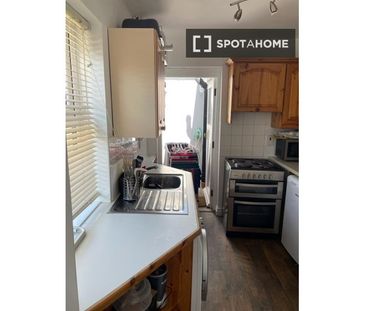 2-bedroom apartment for rent in Bray, Dublin - Photo 6