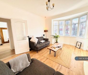 2 bedroom flat to rent - Photo 1