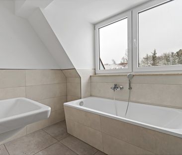 Fußbodenheizung, Loggia und Bad mit Wanne und Dusche- Hier bleibt k... - Photo 3