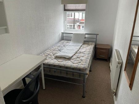 5 bedroom house share to rent - Photo 2