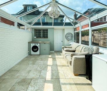 3 bedroom semi-detached house to rent - Photo 4